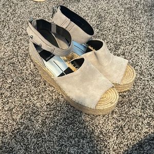 NWOT Dolce Vita Espadrille Wedge